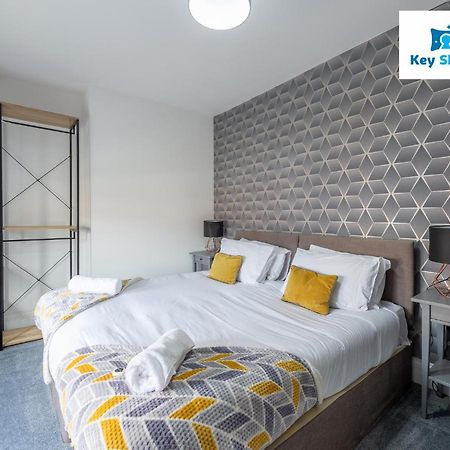 Five Bedroom Spacious Modern House By Keysleeps Short Lets Workington Lake District Beach Exterior photo