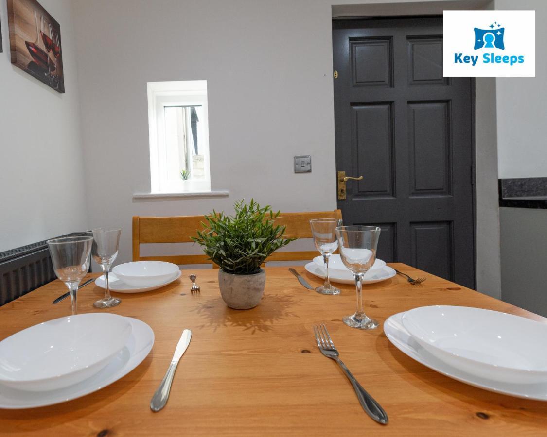 Five Bedroom Spacious Modern House By Keysleeps Short Lets Workington Lake District Beach Exterior photo